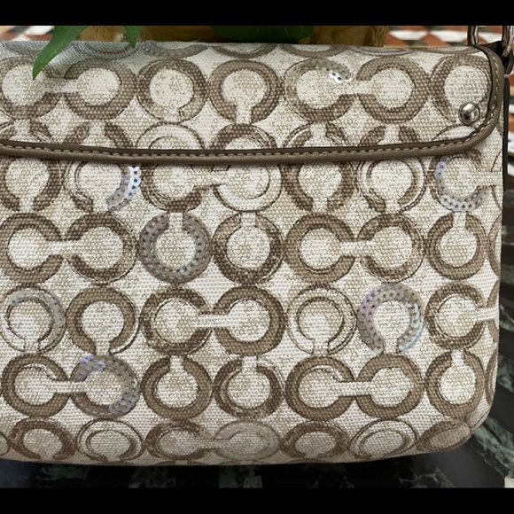 NWOT Coach mini monogram bag. - Picture 4 of 6